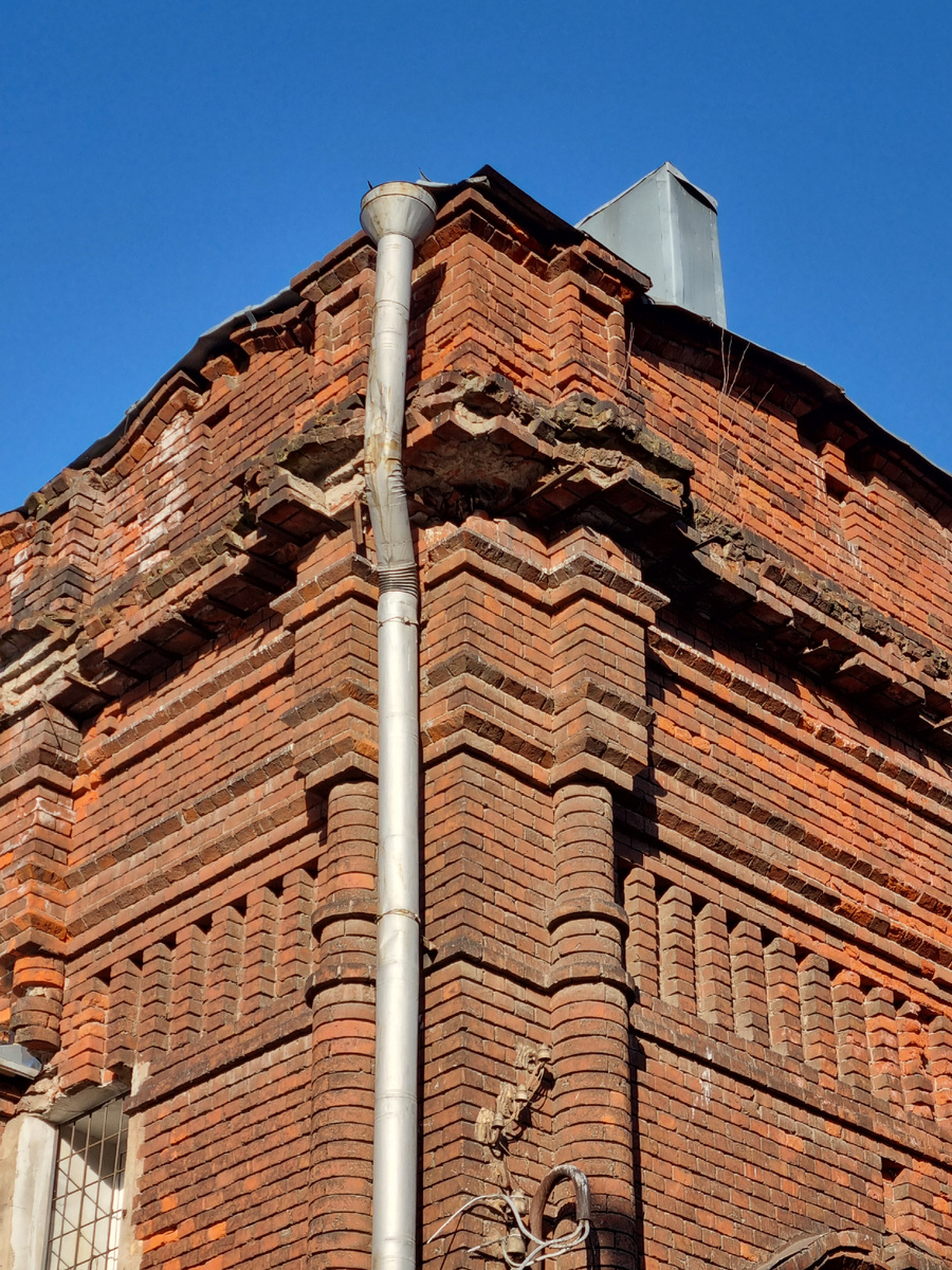 Колокольня храма Николая Чудотворца в Новой Слободе. Фото автора статьи.