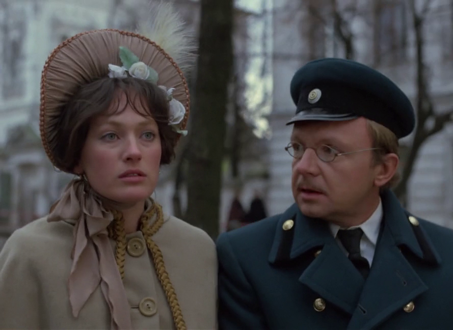 Кадр из фильма "Жестокий романс" (1984)