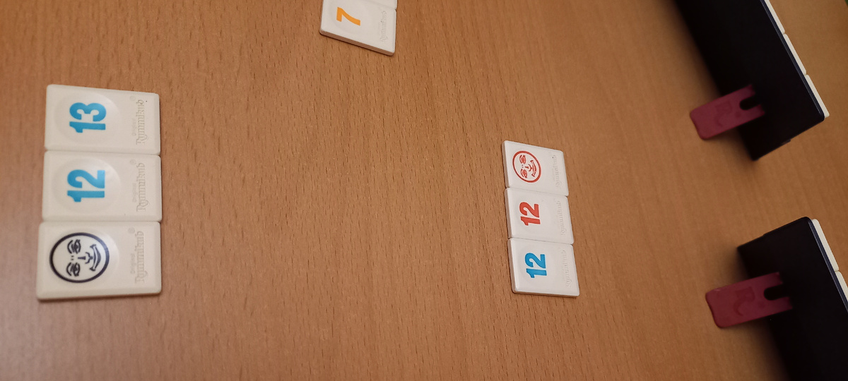 Оба джокера в начале игры. Тоже огромная редкость. Фото автора. 