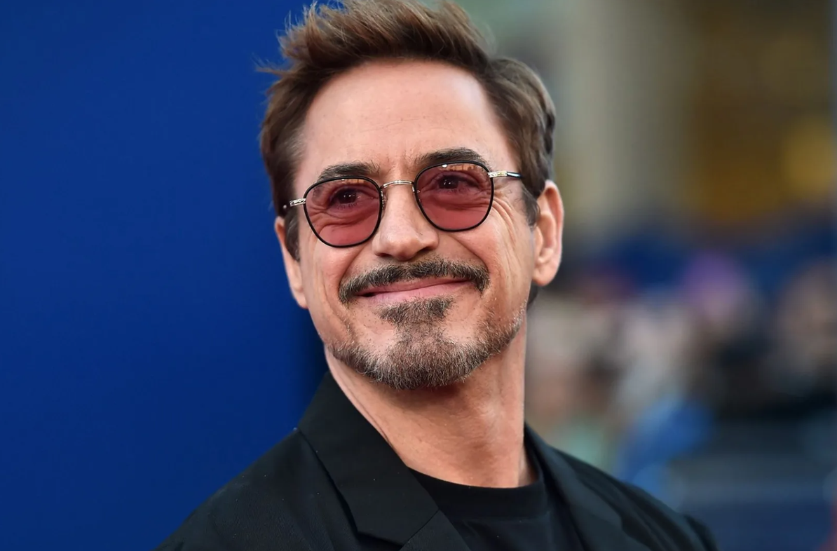 Роберт Дауни-младший .