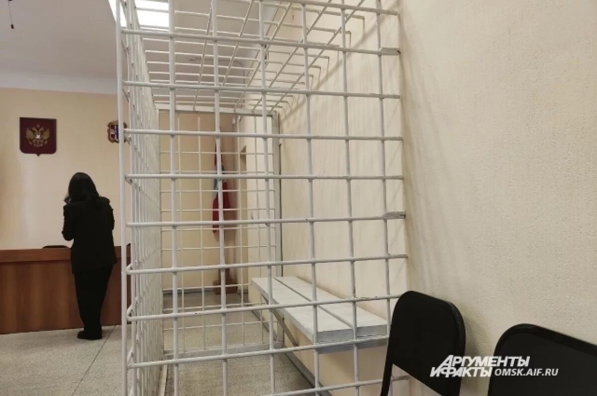    Житель Камчатки приговорен к 18 годам за изнасилование падчерицы