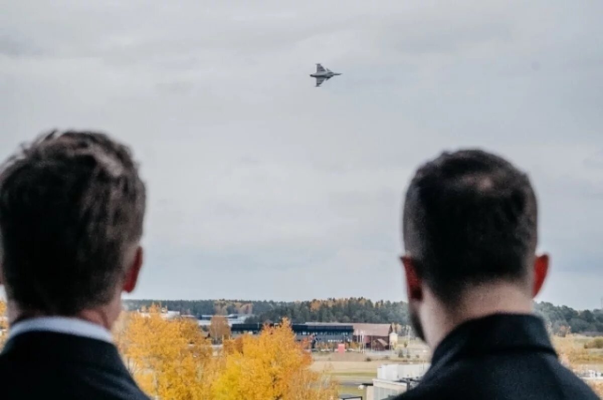    Генерал Попов: Швеция не сможет передать Киеву 150 истребителей Gripen