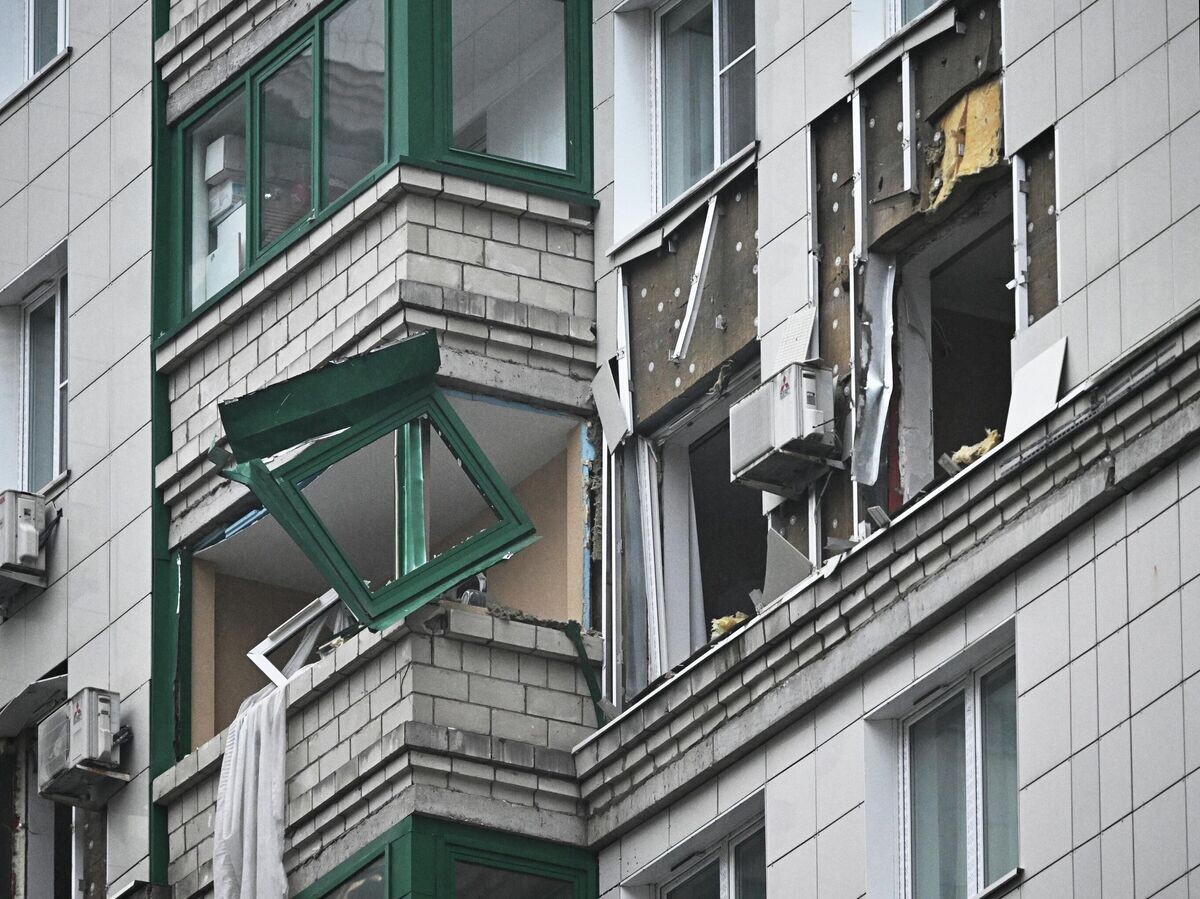    Последствия попадания БПЛА в жилой дом в подмосковном Красногорске© Сергей Бобылев