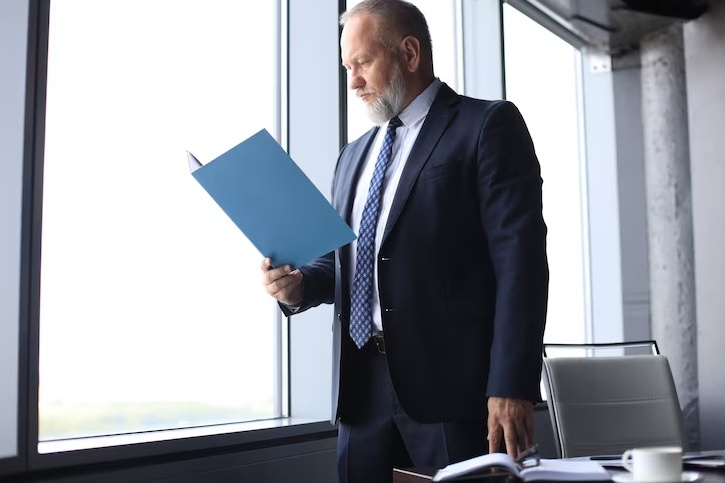 сердитый начальник