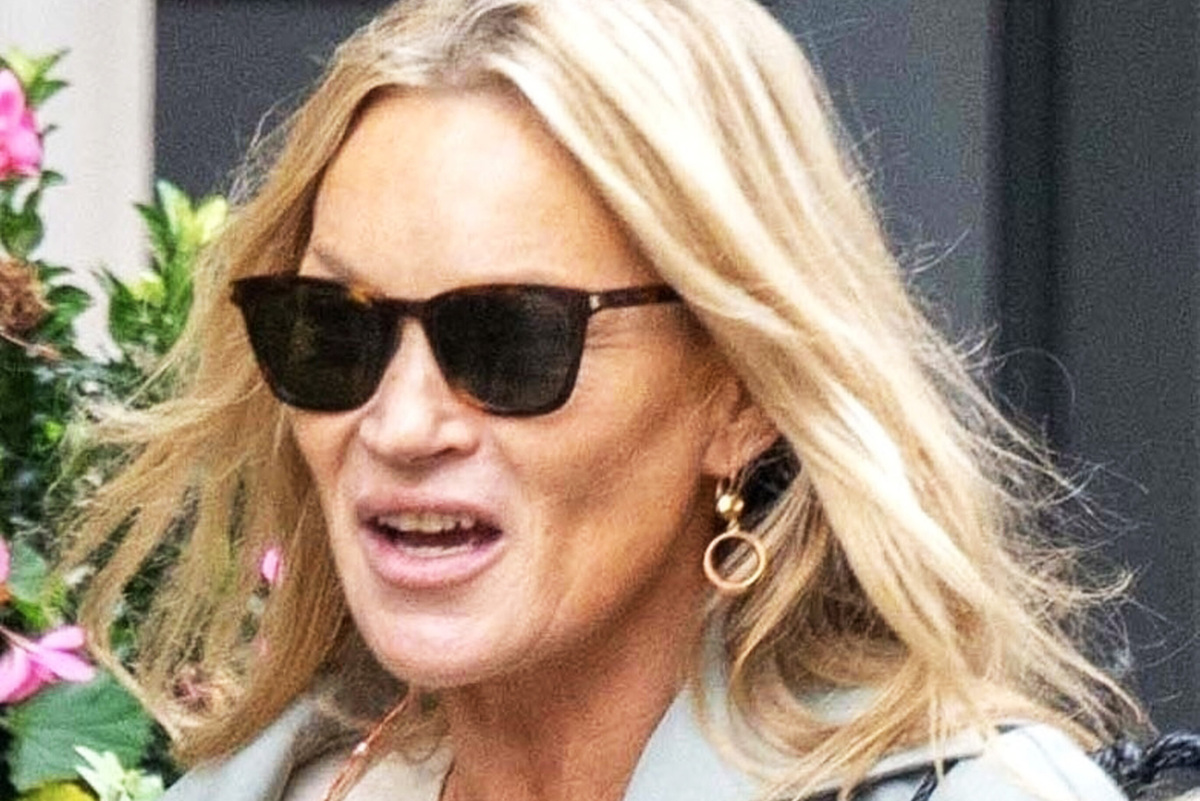     Кейт Мосс с трудом усадили в такси после вечеринки в честь 45-летия Ким Кардашьян