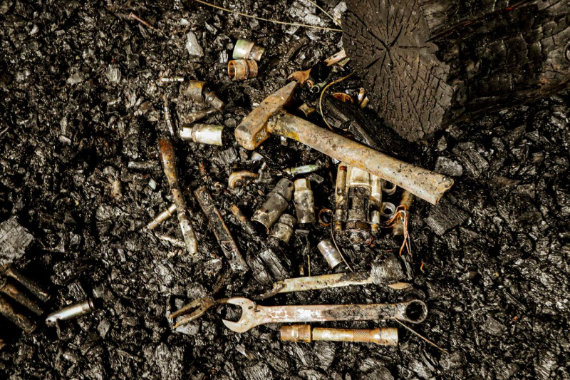    Дознаватели МЧС показали уничтоженные огнем автомастерские ПетрозаводскаМЧС Карелии