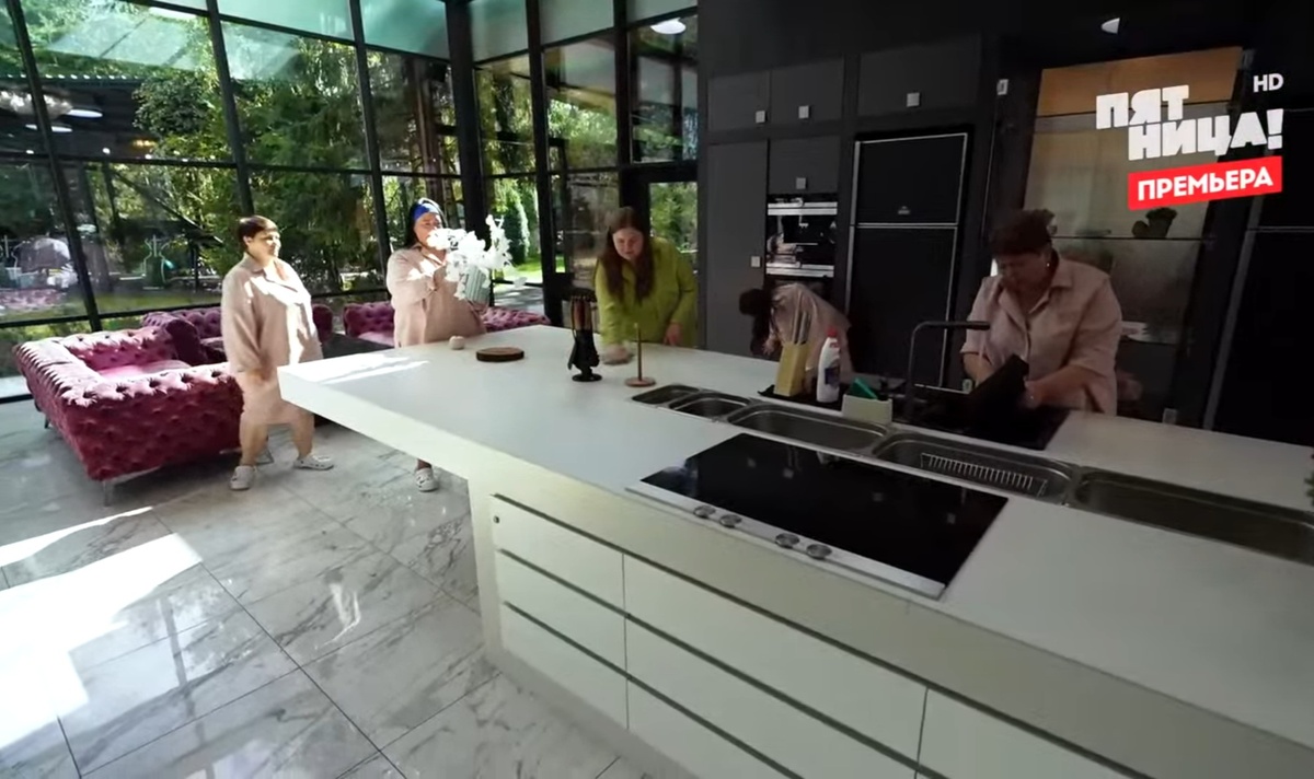 Большие девочки. Дочки-матери. Серия от 23.10.2025