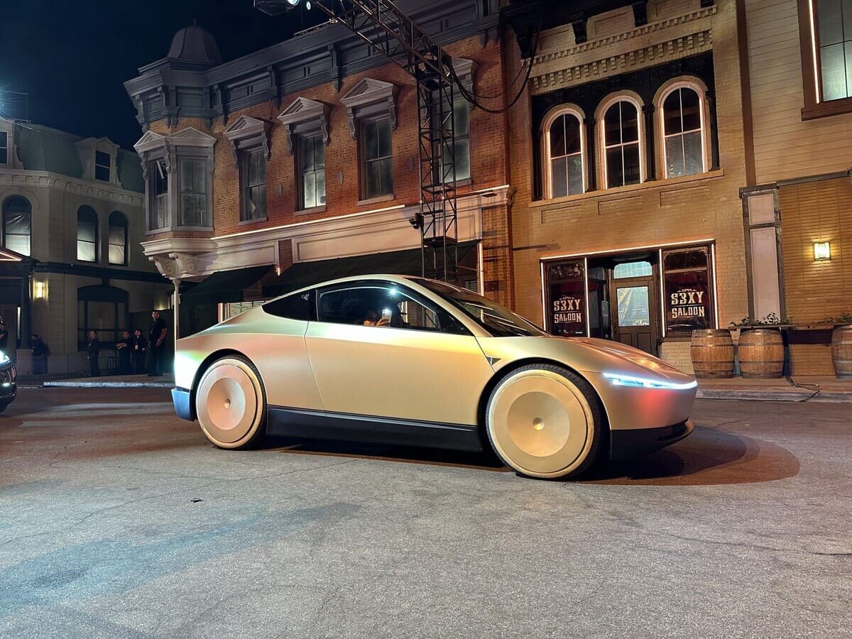    Tesla Cybercab / © Tesla