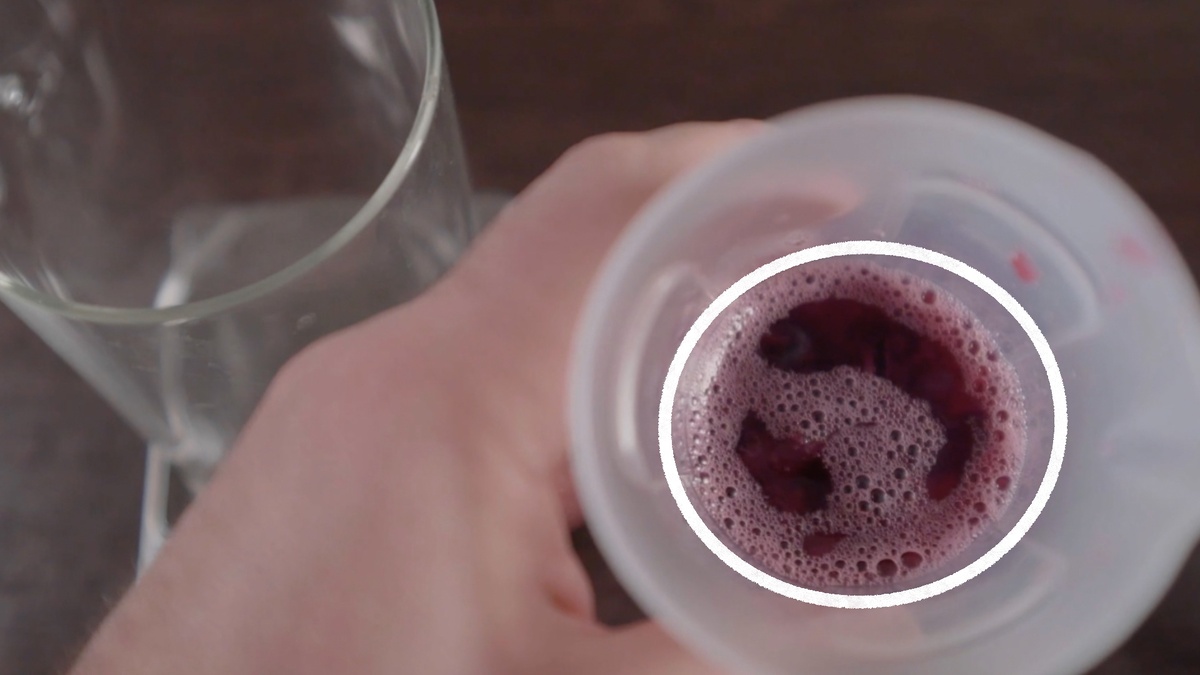 Признаки брожения дрожжевой воды. 