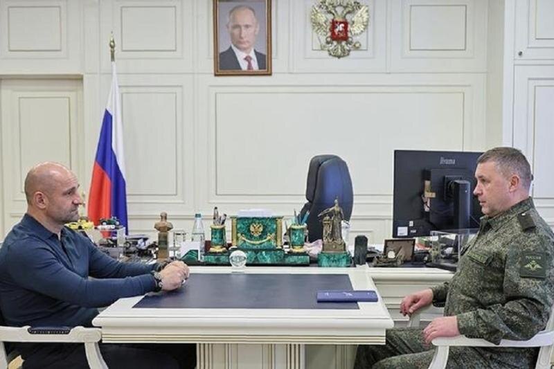    Фото пресс-службы полпредства в УрФО. Жога и Мельников