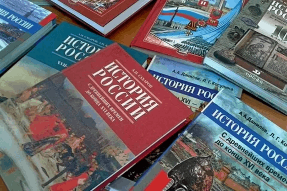    Минобрнауки планирует сделать ЕГЭ по истории обязательным для гуманитарных вузов