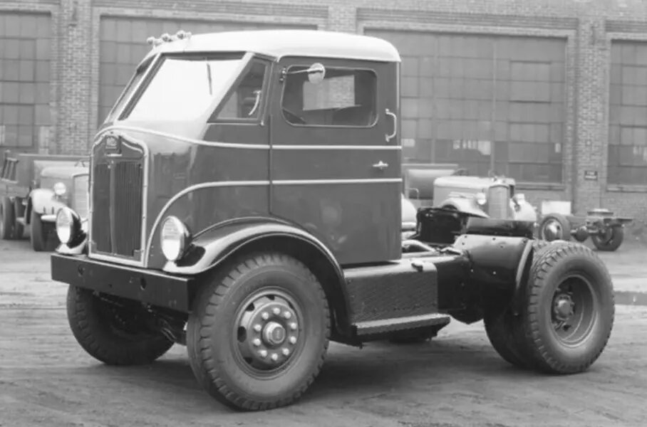 White C41 - один из первых американских бескапотников