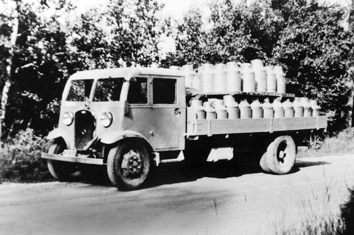 Бескапотник Volvo LV75 1933 года