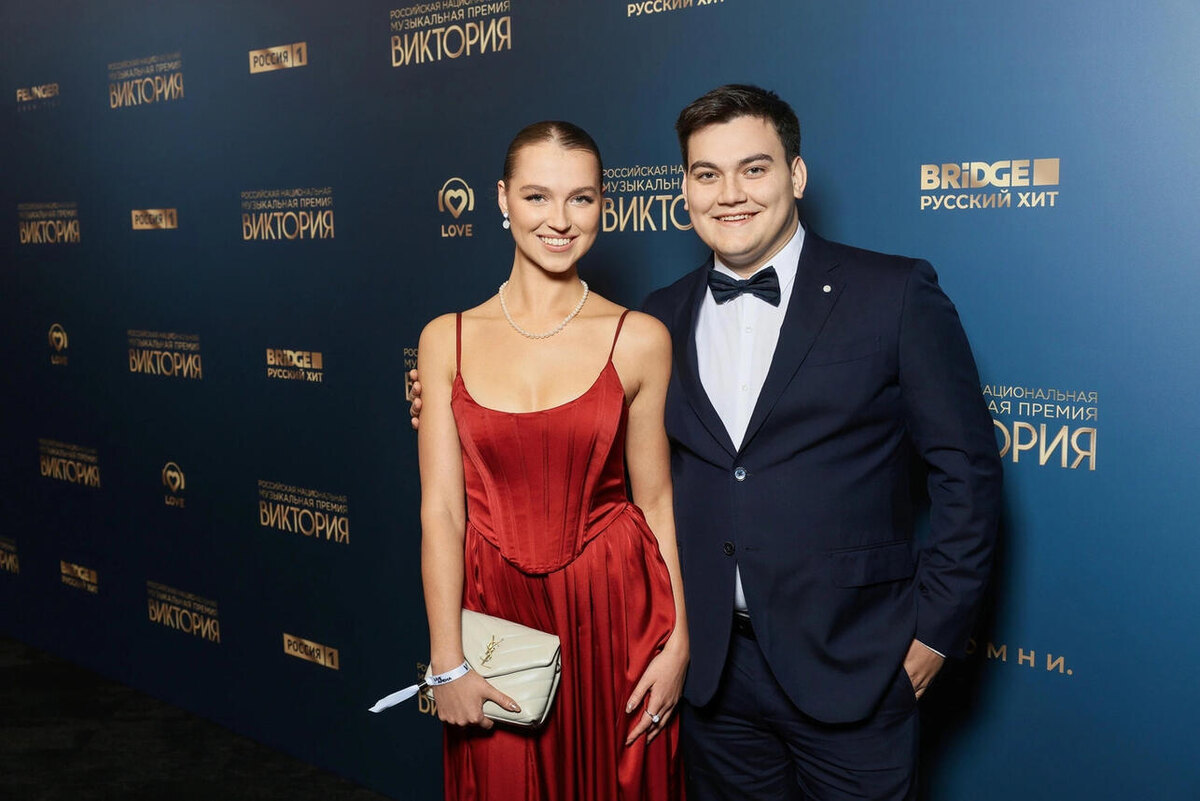    Александр Круг с женой Ульяной предоставлено Пресс-службой