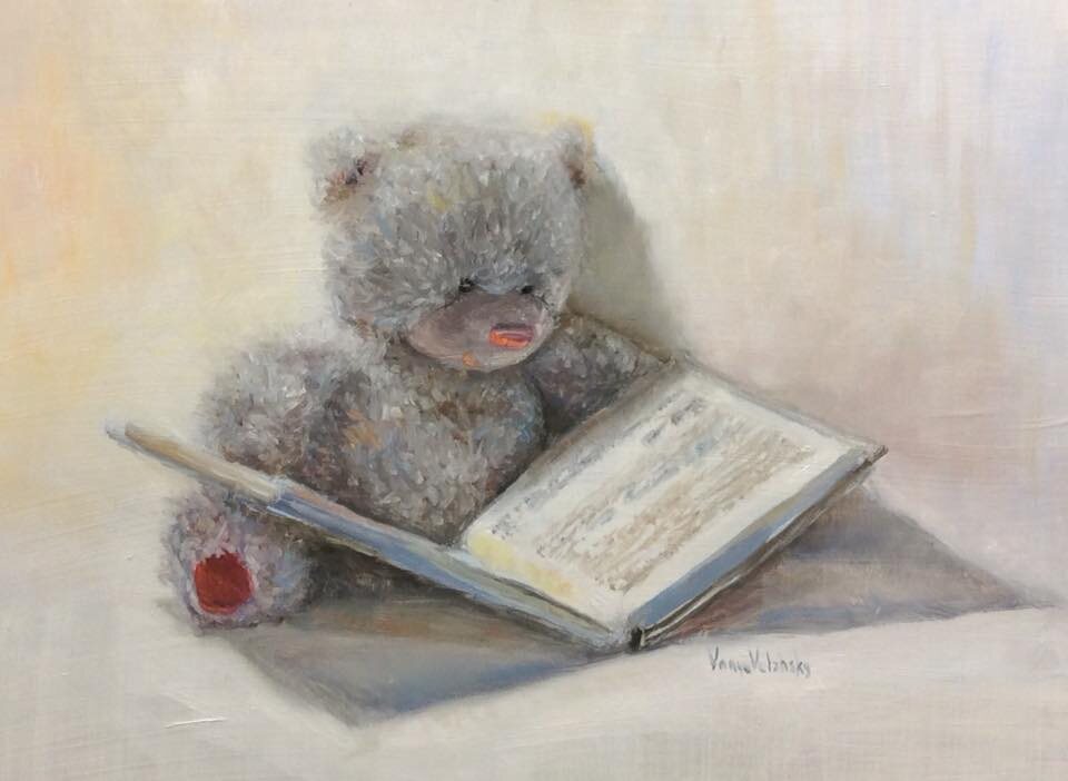 Художник Ваня Волжский. "Мишка, читающий книгу". Оргалит, масло, 2017. В частной коллекции. Повтор невозможен.