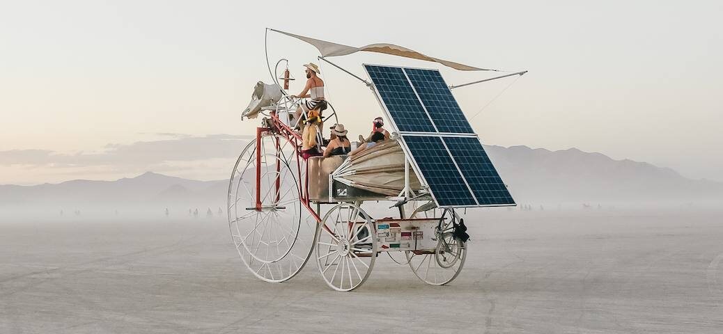 Солнечные батареи на АРТ-каре.