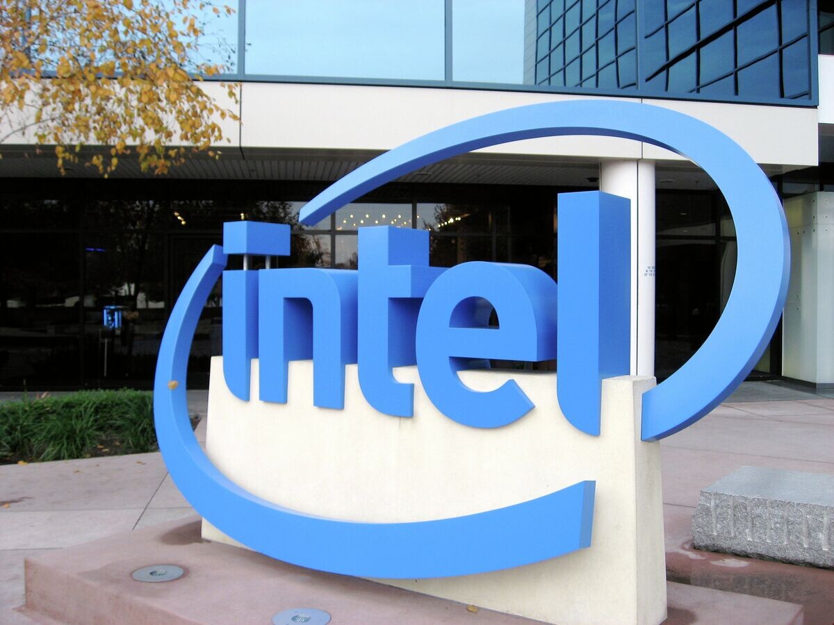    Логотип Intel© flickr.com / Josh Bancroft