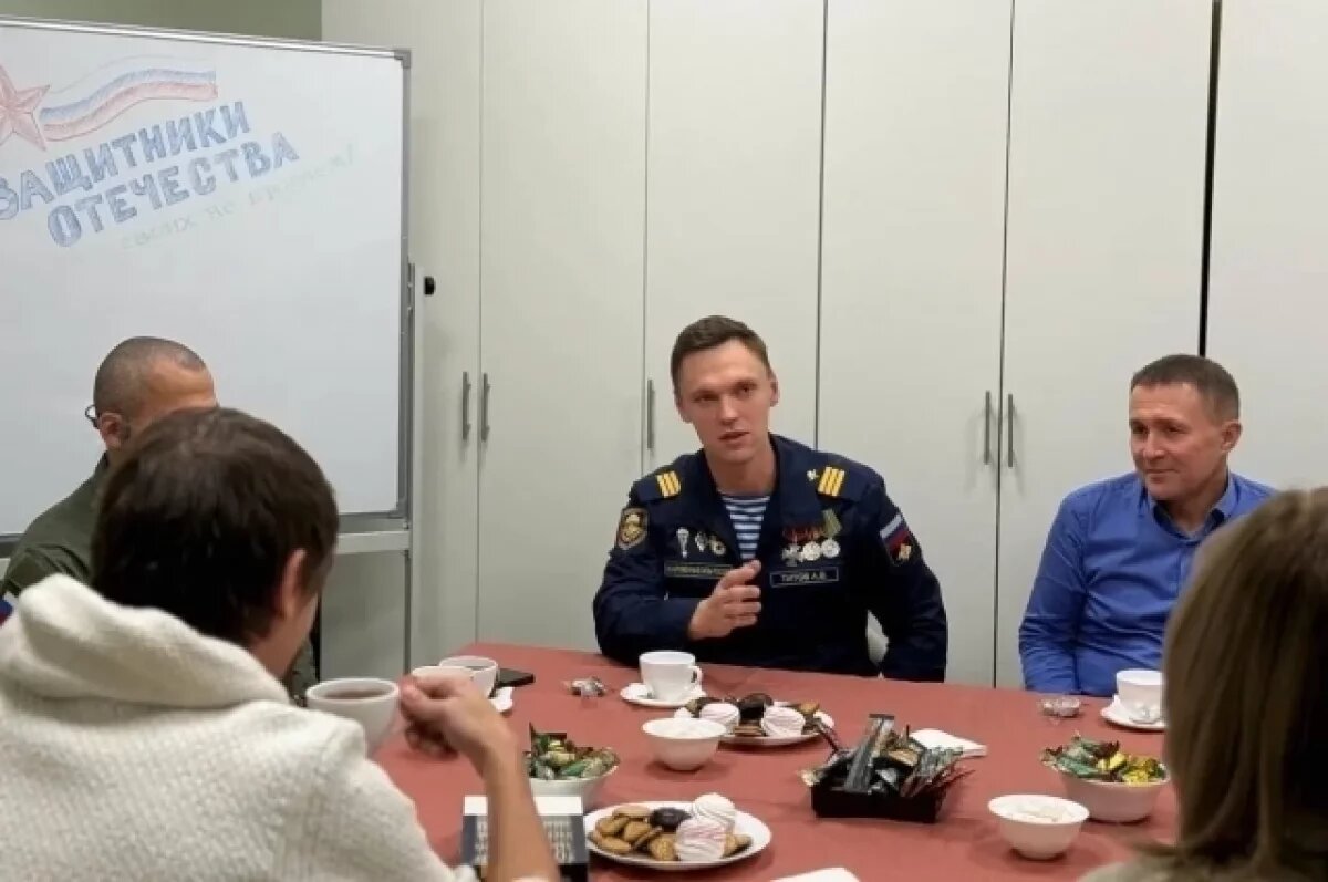    В Калуге прошёл круглый стол с участием военнослужащих спецоперации