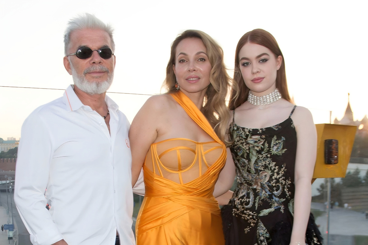 Олег Газманов с женой и дочерью. Фото: открытые источники.