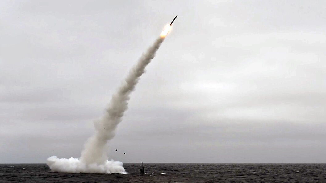    Владимир Путин пообещал ответный удар на запуск ракет Tomahawk по России Фото: US Navy/Globallookpress