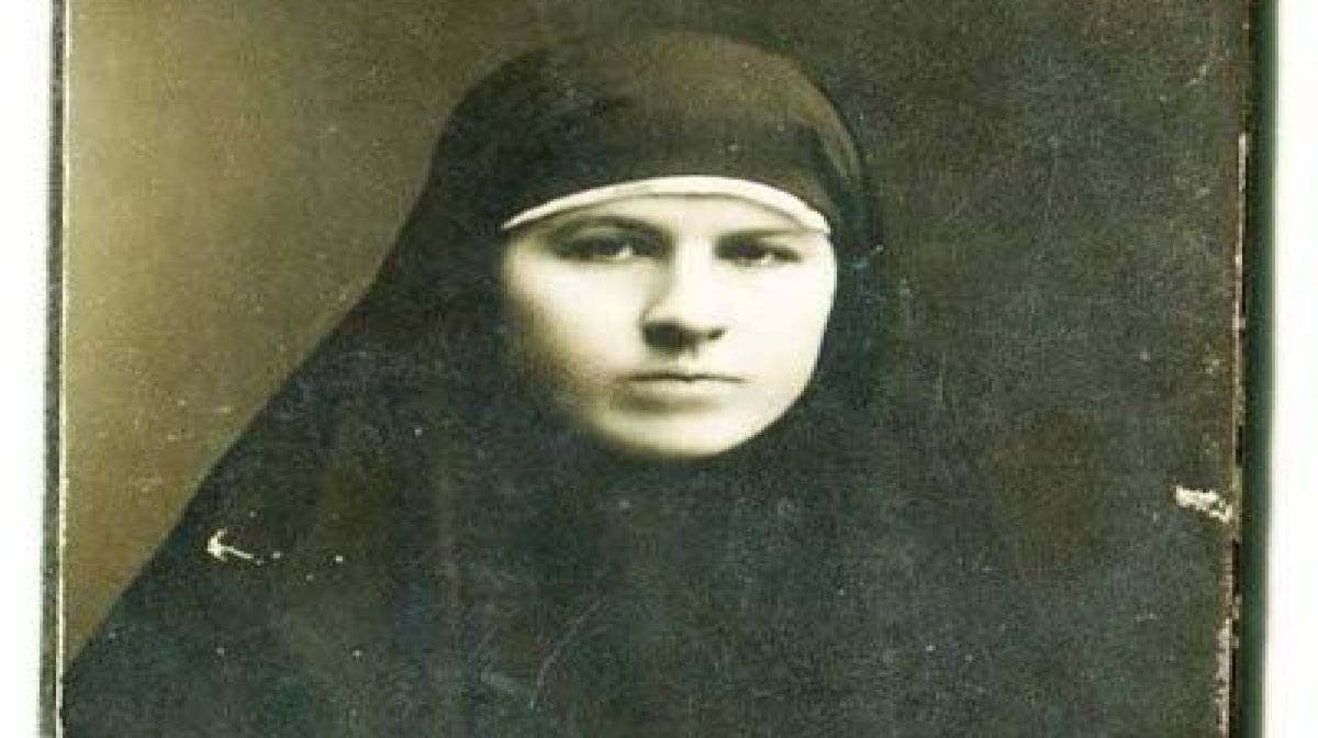 С глубокой благодарностью я приписываю своё исцеление молитвенному заступничеству батюшки отца Амвросия