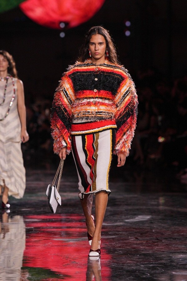 Показ коллекции Chanel весна-лето 2026 на Неделе моды в Париже SS26