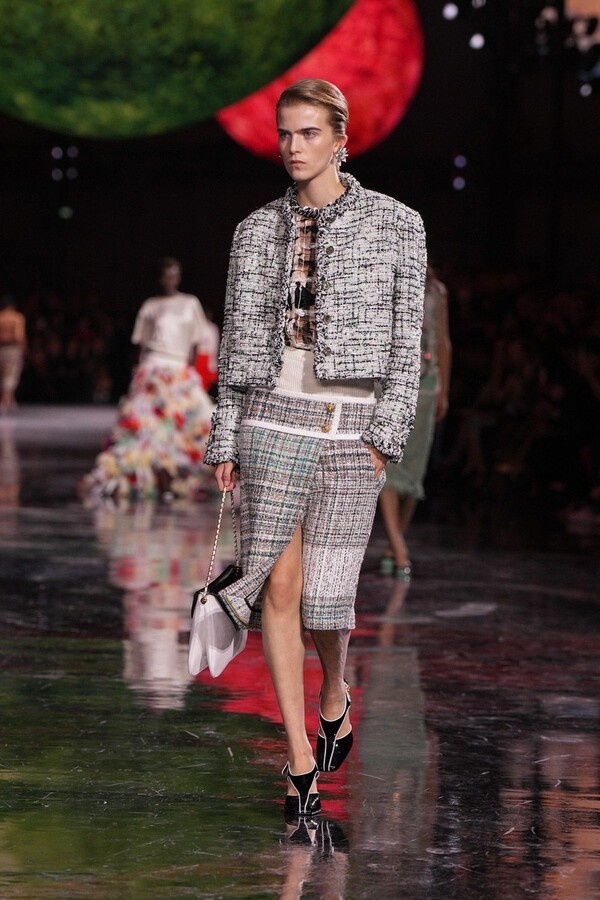 Показ коллекции Chanel весна-лето 2026 на Неделе моды в Париже SS26