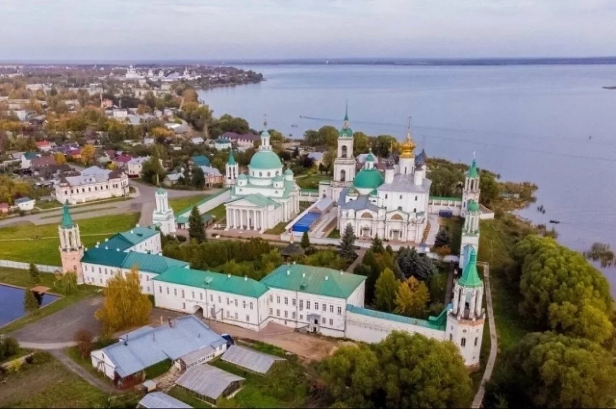    В Ростове Великом проведут ремонт канализации на берегу озера Неро