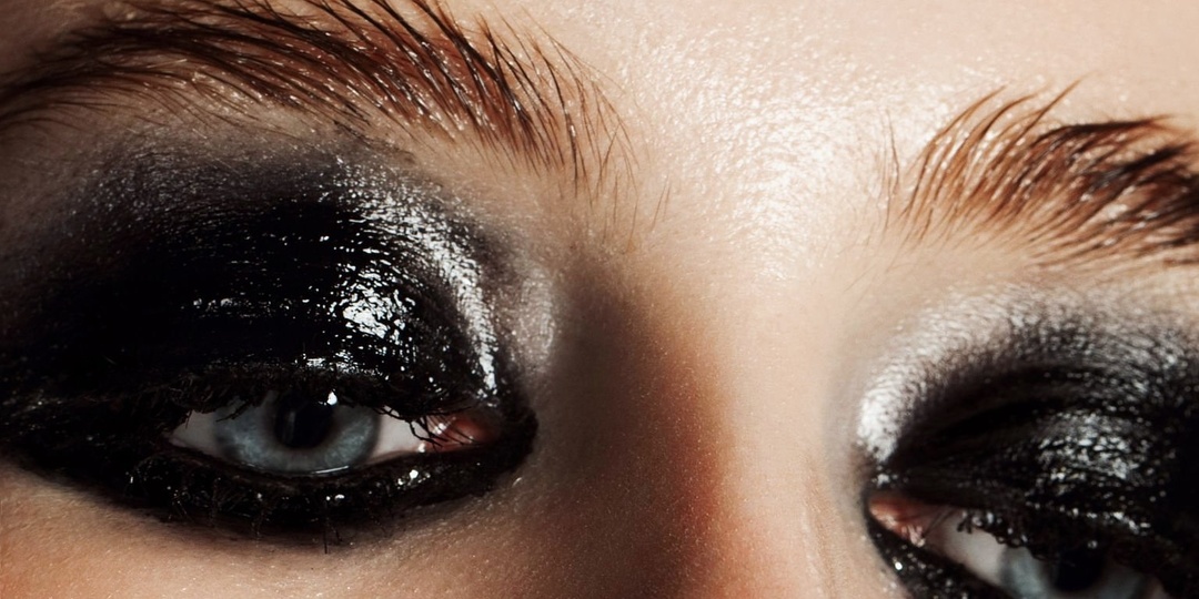 Влажный взгляд, от которого потечёт всё: секретное оружие жён нефтяников