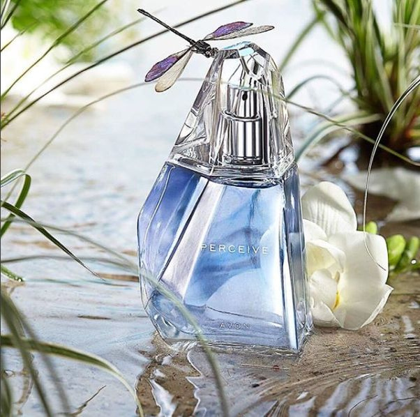 Какой оригинальный дизайн флакона. 