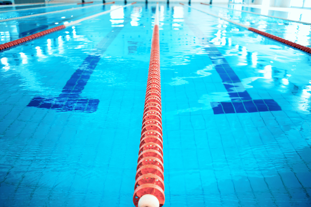 Dmytro Zinkevych / Shutterstock / FOTODOM📷Справка для посещения бассейна нужна и взрослым, и детям