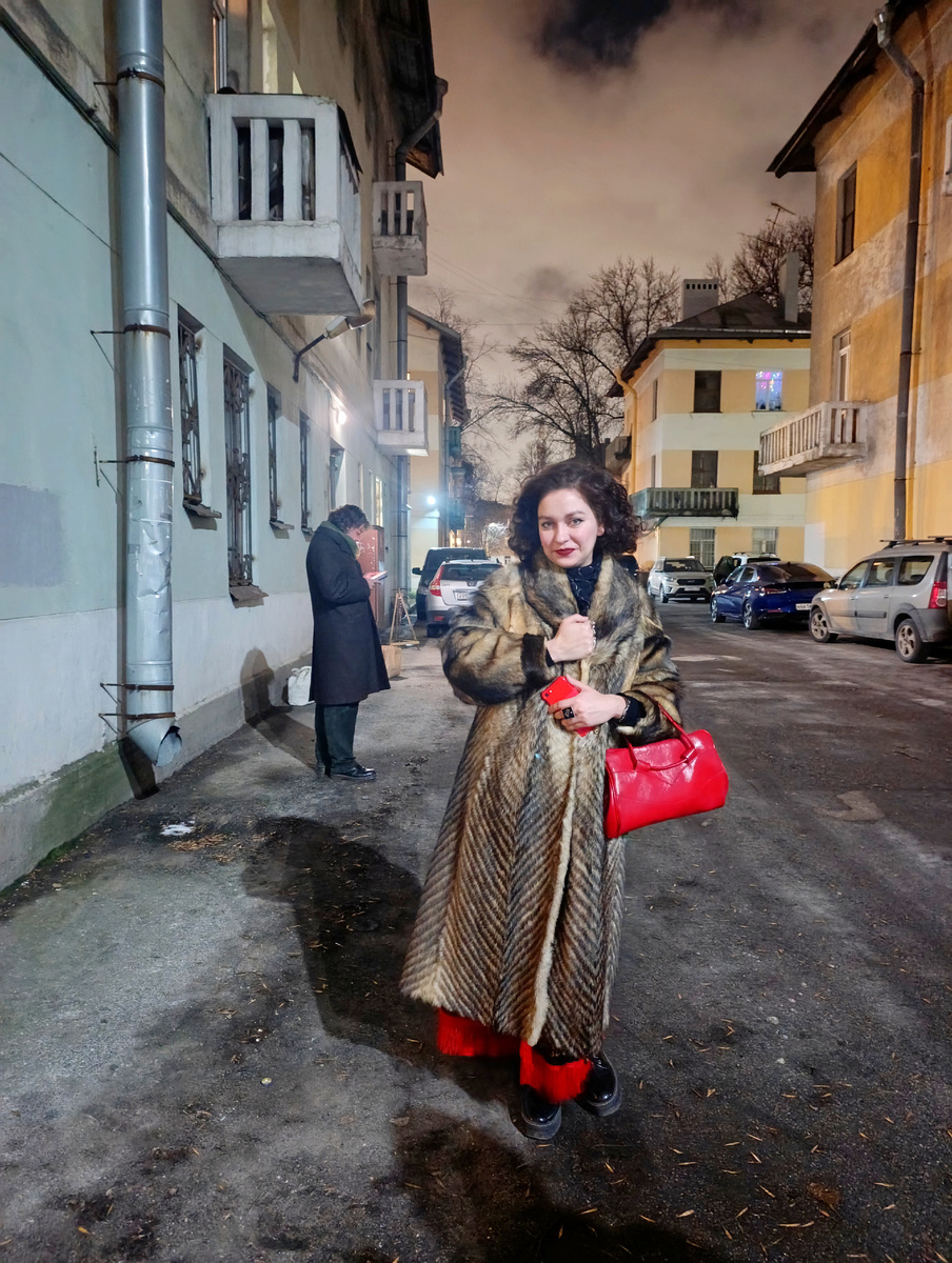 Это натуральная. Из волка, вроде)). Дочка. 