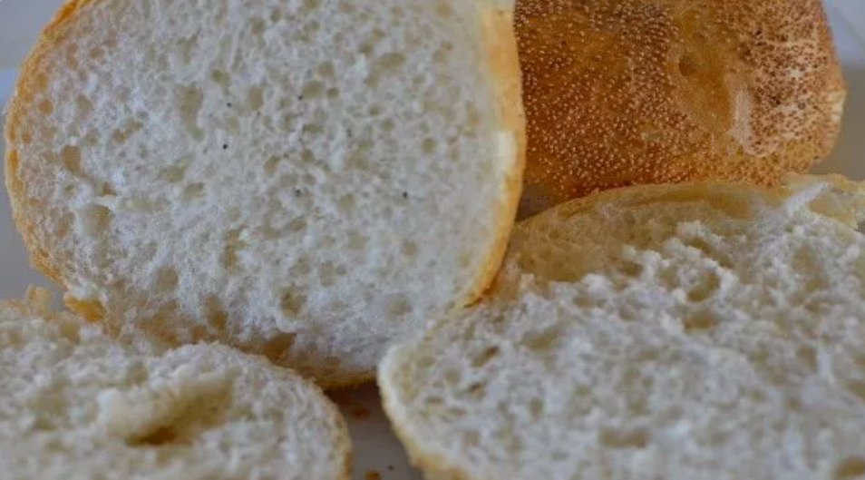 отсюда https://bagebixen.dk/blog/opskrifter/opskrift-pa-rundstykker/