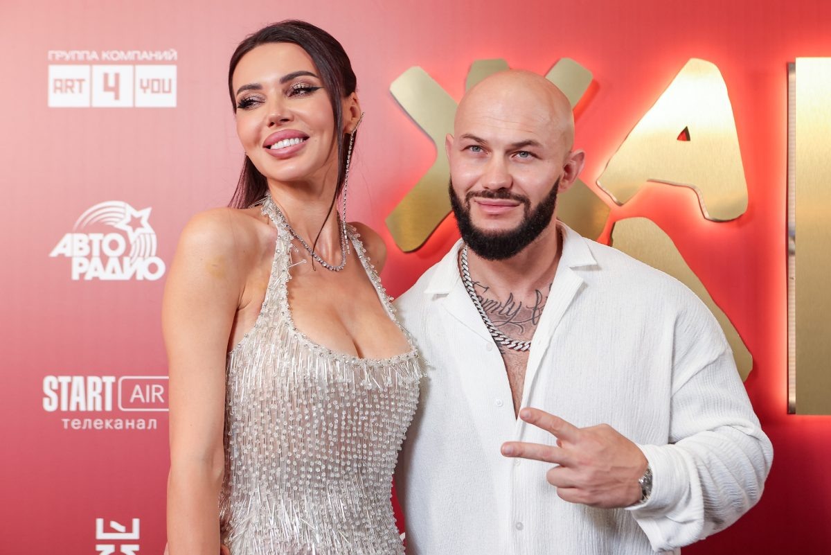    В соцсетях Оксана Самойлова и Джиган выглядели счастливыми