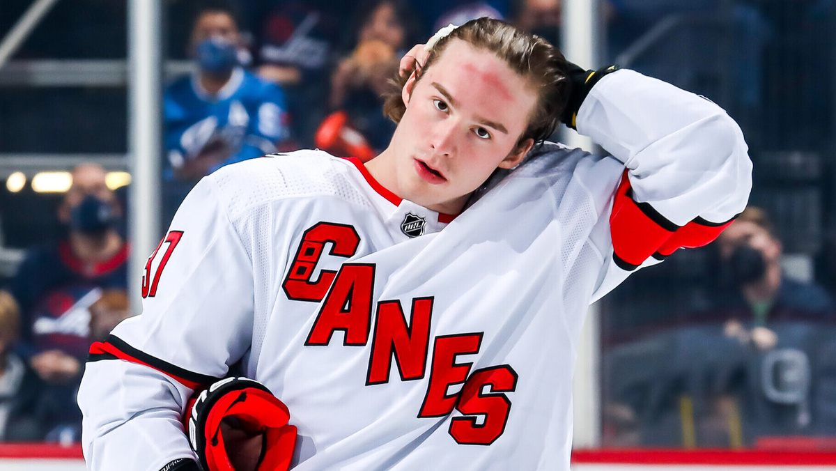     Андрей Свечников, «Каролина Харрикейнз»