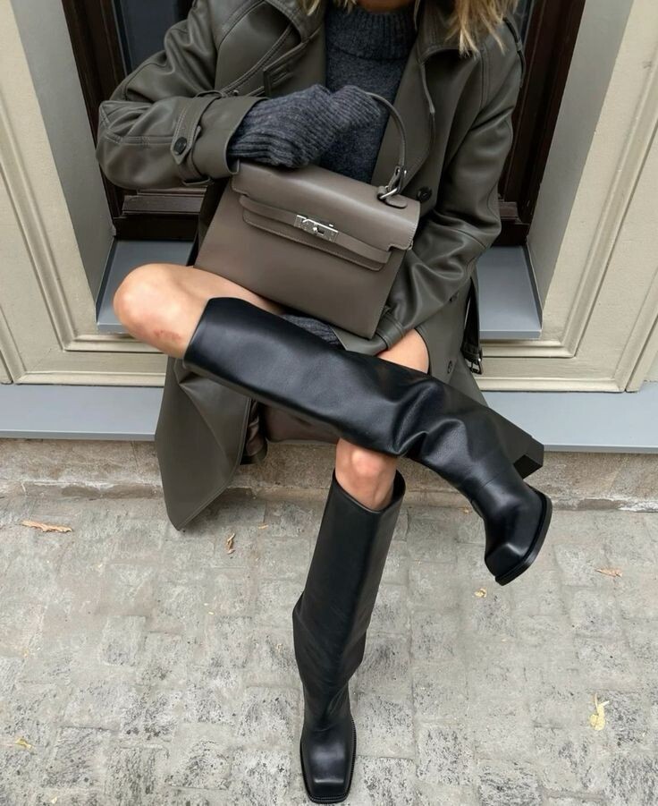 Сапоги-трубы (на каблуке)