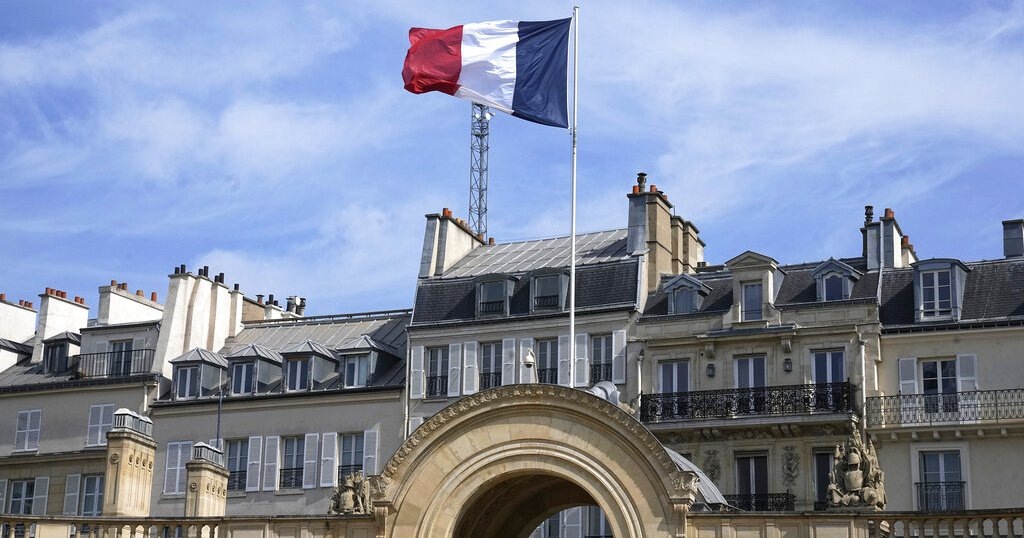  Флажок республики. фото: картинки яндекс.