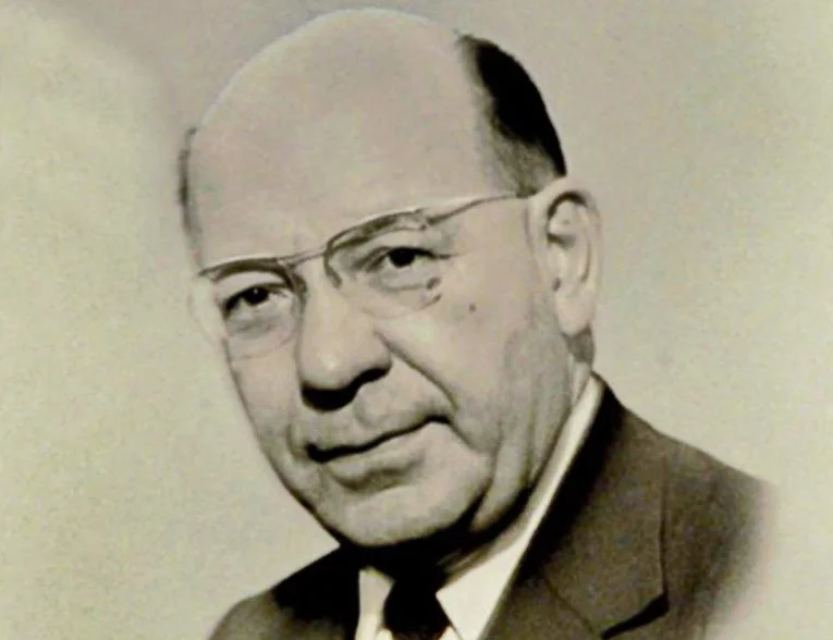                                               Морис Лоре, "отец" НДС