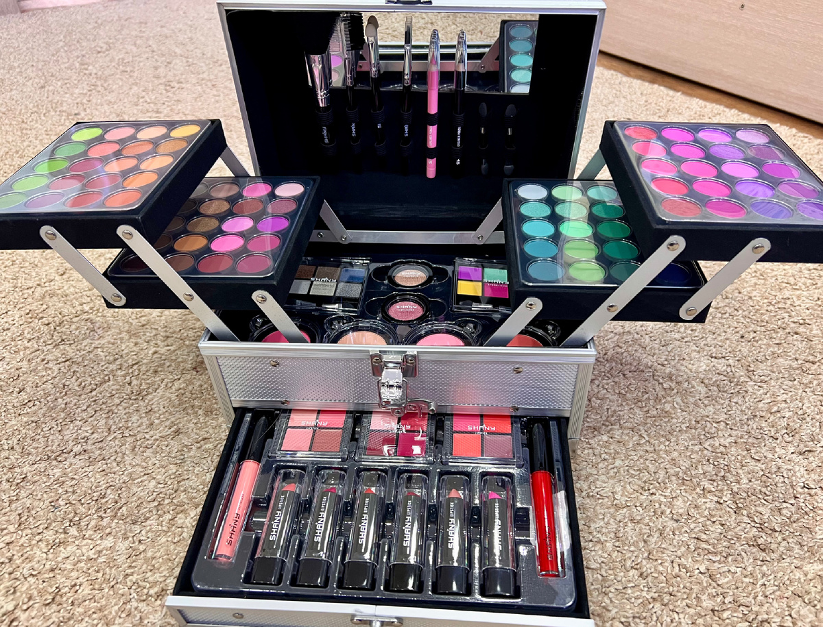 Мои сокровища)). Личное фото.