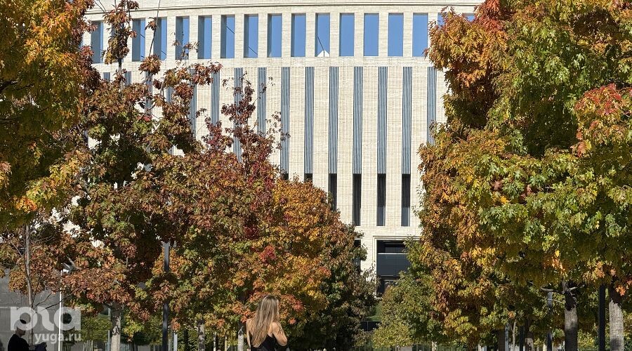     На входе в парк «Краснодар» Фото Марины Солошко, Юга.ру