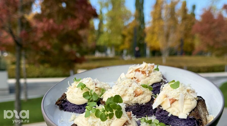     Брускетты с инжиром Фото Марины Солошко, Юга.ру