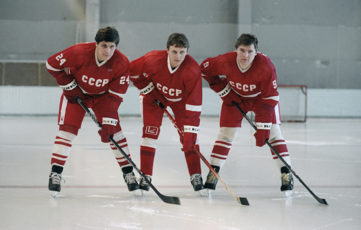    Сергей Макаров, Игорь Ларионов и Владимир Крутов, 1985 год  Игорь Уткин, Александр Яковлев/ТАСС