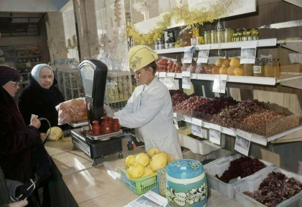 Как выглядели советские магазины: мир очередей, полок и дефицита