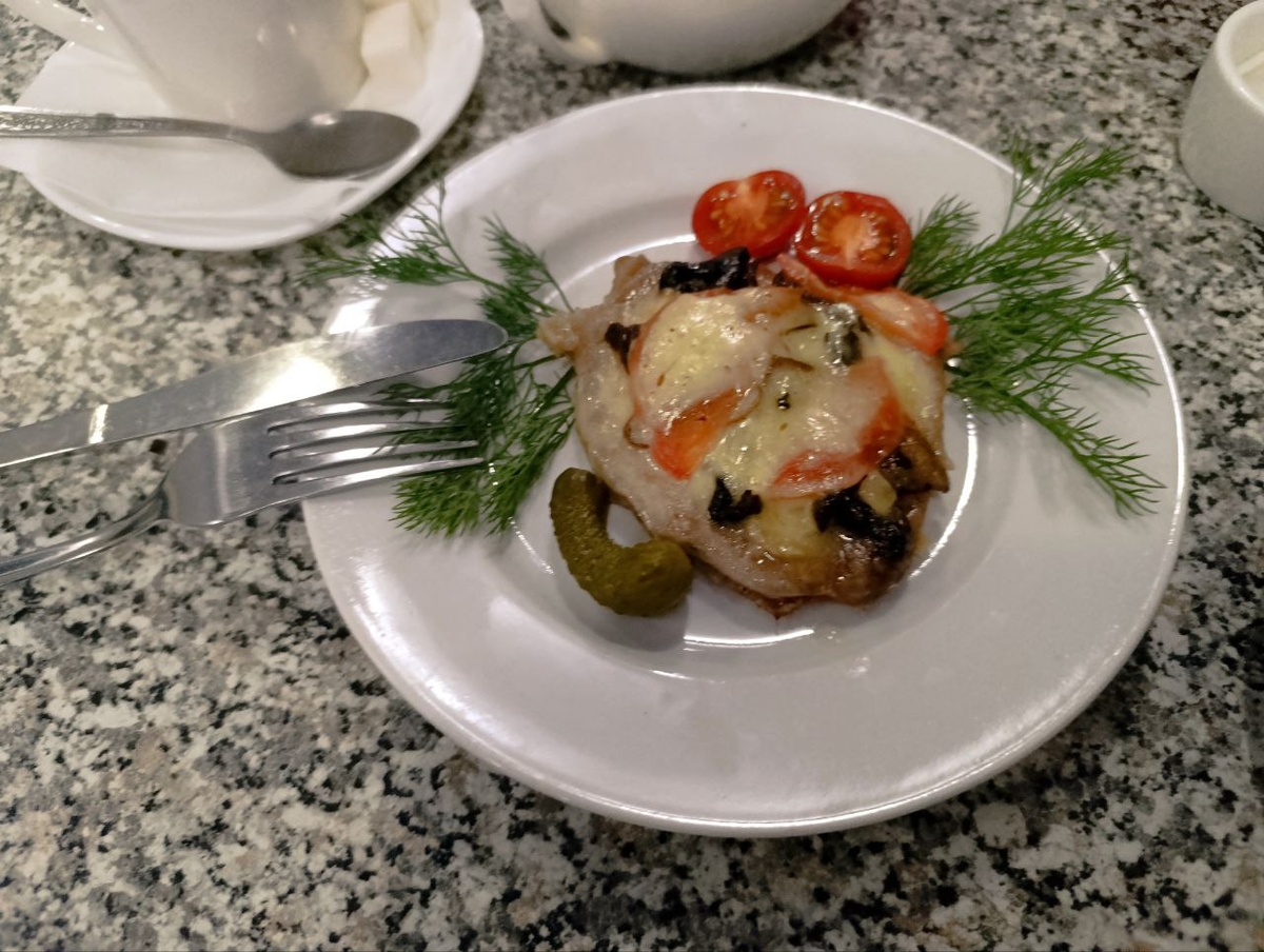 Свинина, запеченная по-купечески. 690р.