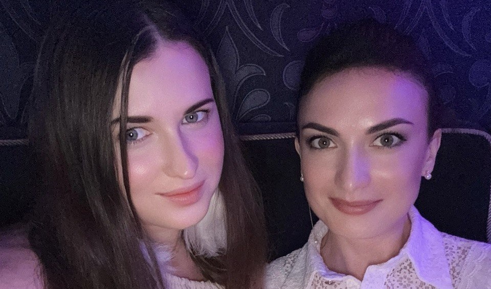 Слева Виктория Люк - продюсер, справа Кристина Стриленко - автор подкаста