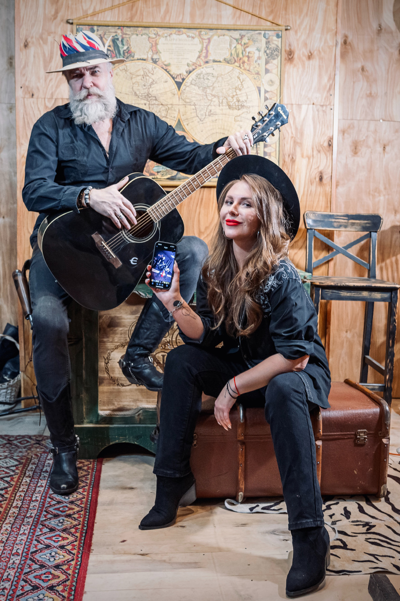 Михаил Болле и Лина Ойстрик. Кино-Фотостудия «Дикий Запад». Фотограф Демьян Лопатов. 