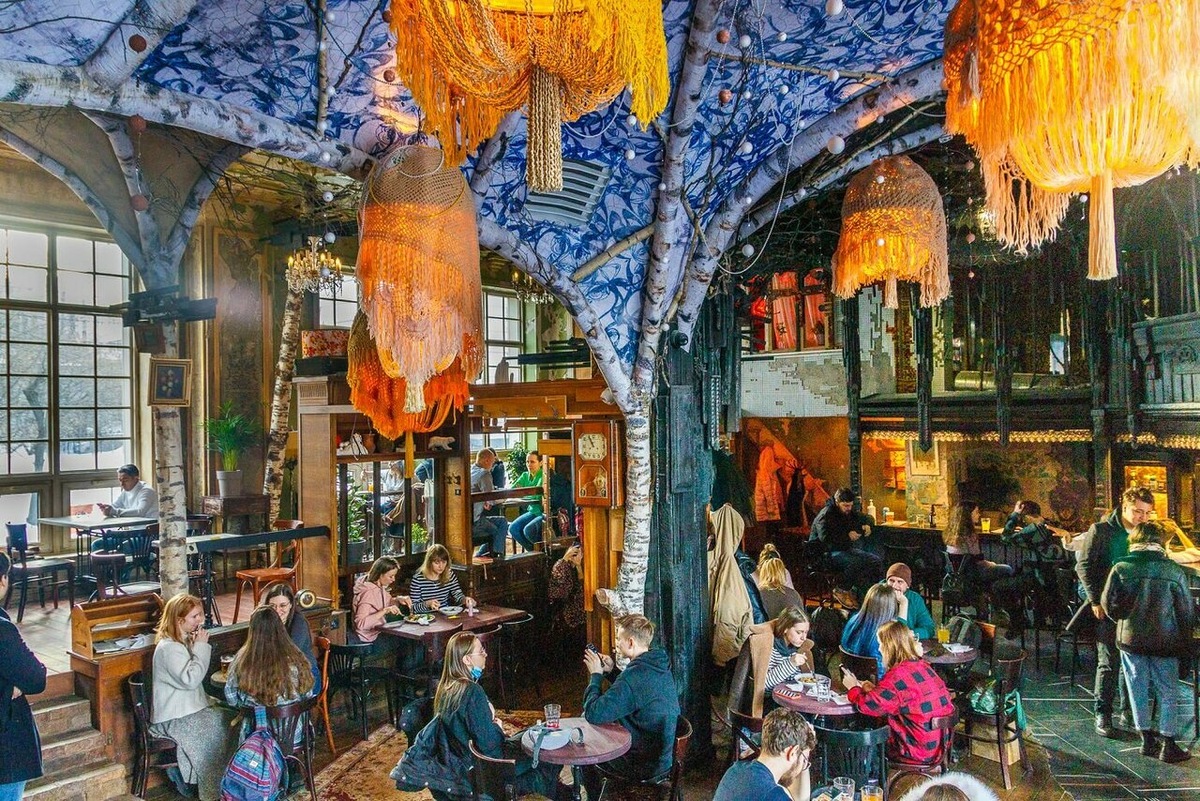 Источник: https://yandex.ru/maps/discovery/podborka_eda_fotozona_moskva-213/?ll=37.620425%2C55.753089&z=10