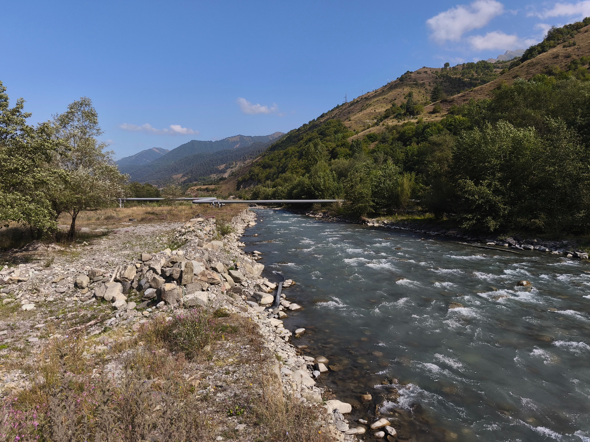 Белая Арагви возле кемпинга