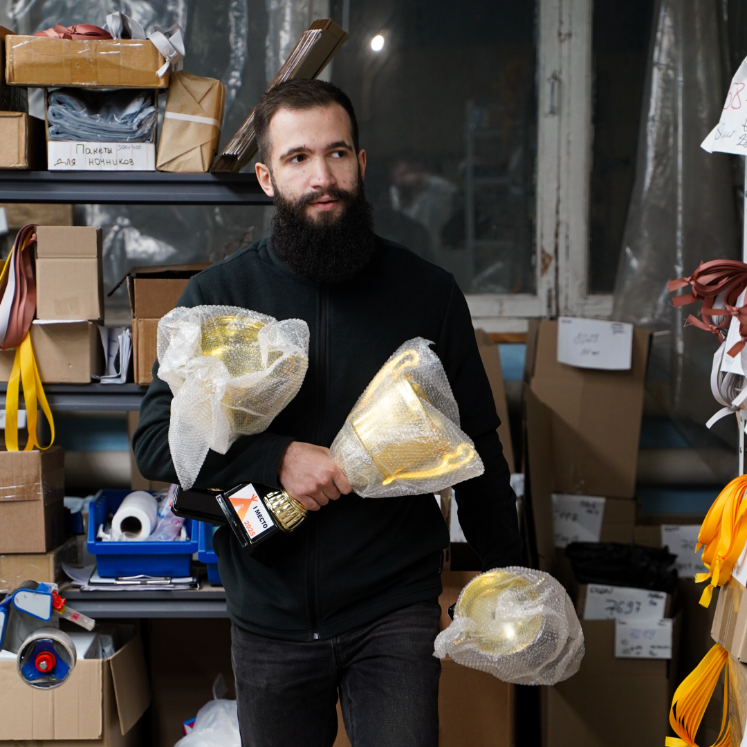 Кубок идеально подойдет для футбола, баскетбола, волейбола, лыжных гонок, легкой атлетики, смешаных единоборст и тд