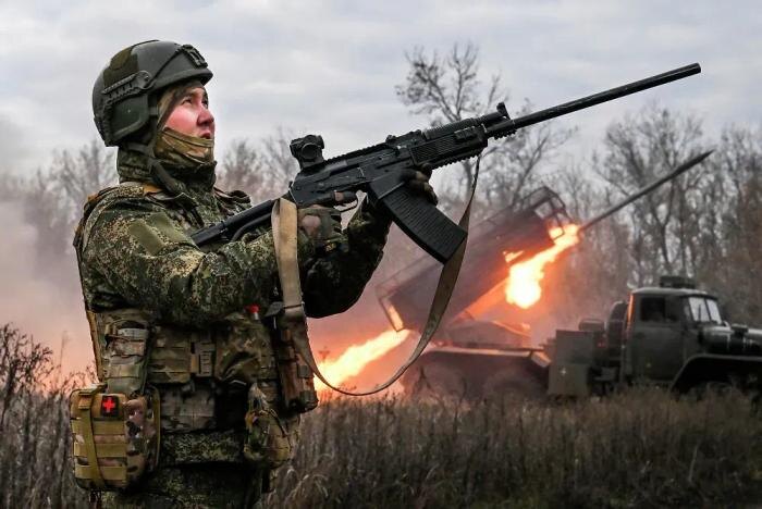 Освободить Запорожье и открыть путь на Николаев: Военный политолог назвал главные задачи ВС РФ